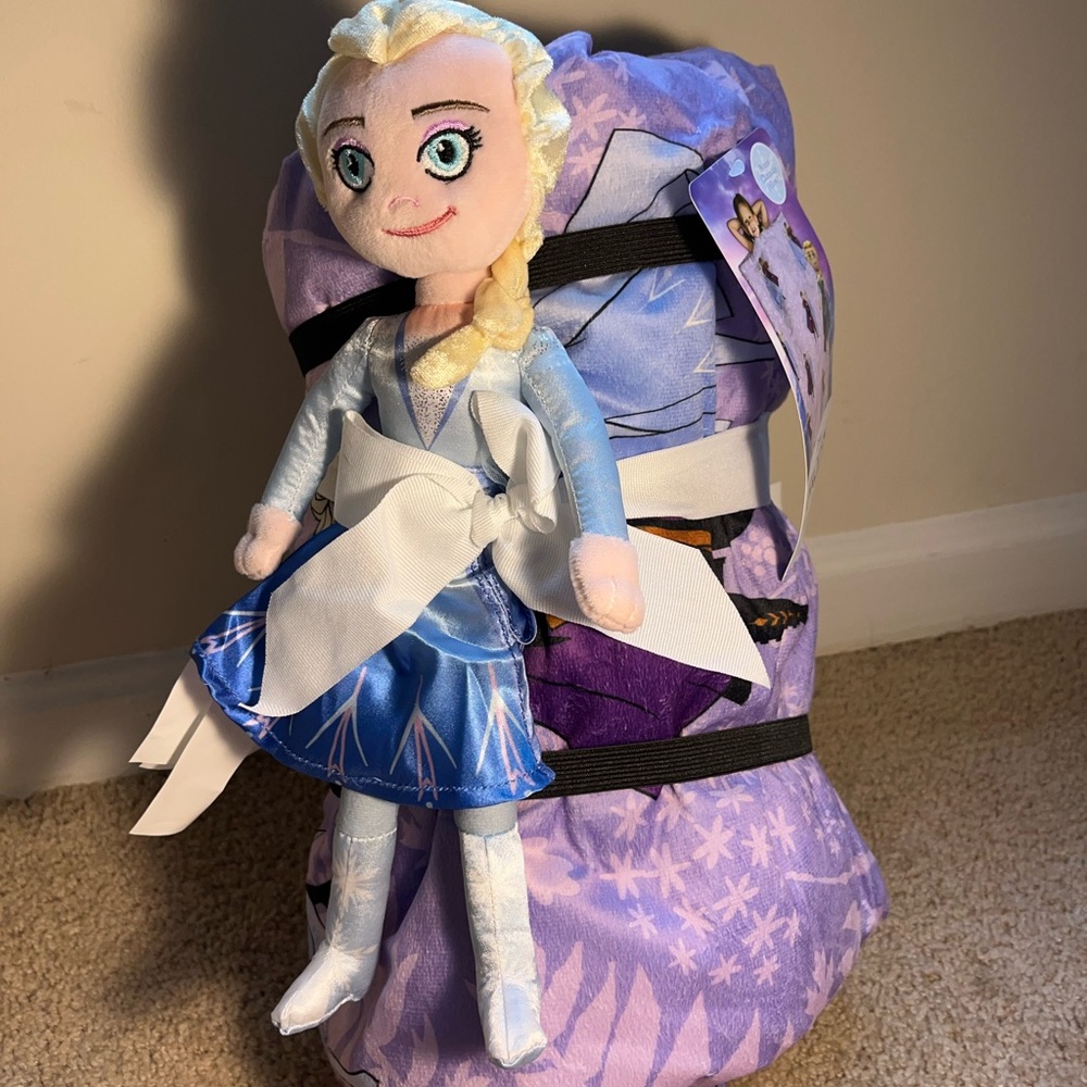 Frozen Slumber Bag with Bonus Character Pillow